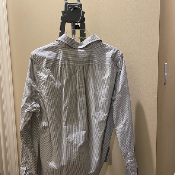 Abercrombie muscle button down shirt in a blue and white stripe. Size large. - Picture 2 of 4